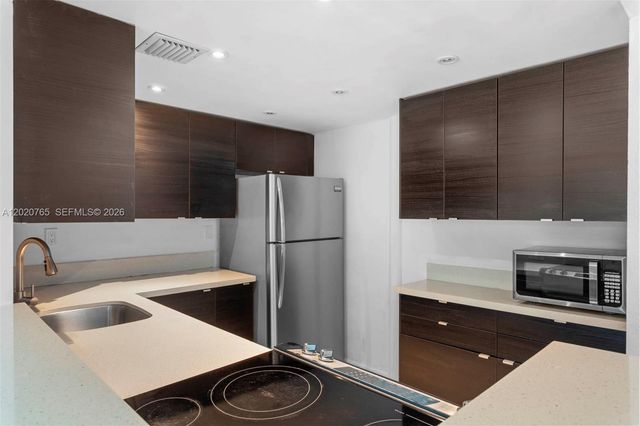 1800 Sans Souci Blvd 227, North Miami, FL 33181