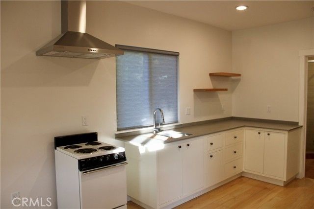 921 Berkeley, Claremont, CA 91711