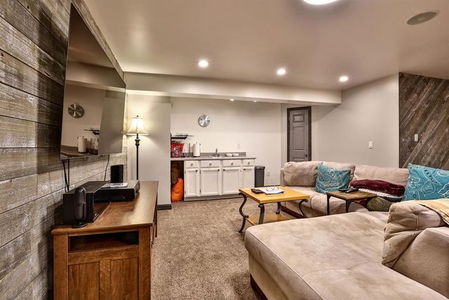 6518 Westgate Lane, Burlington, KY 41005