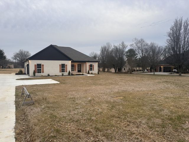 2230 Allen Ferry Rd, Smithville, TN 37166