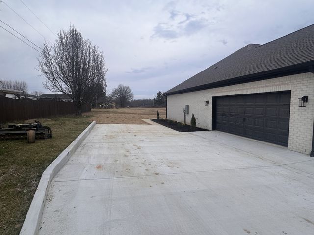 2230 Allen Ferry Rd, Smithville, TN 37166