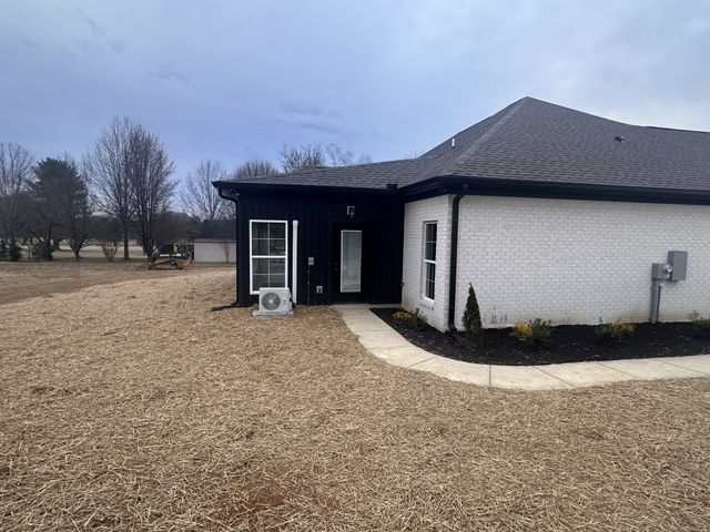 2230 Allen Ferry Rd, Smithville, TN 37166