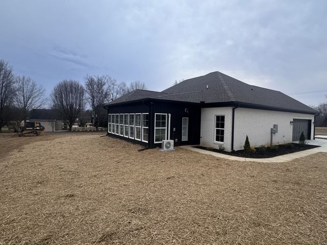 2230 Allen Ferry Rd, Smithville, TN 37166