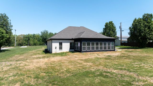 2230 Allen Ferry Rd, Smithville, TN 37166