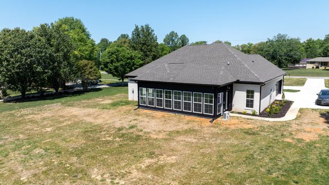 2230 Allen Ferry Rd, Smithville, TN 37166