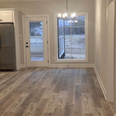 2230 Allen Ferry Rd, Smithville, TN 37166