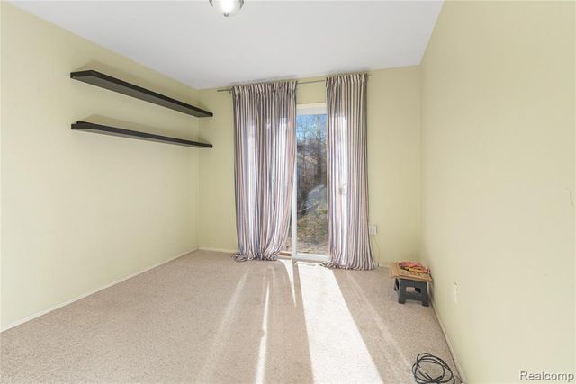 20842 Ridgemont Road, Harper Woods, MI 48225