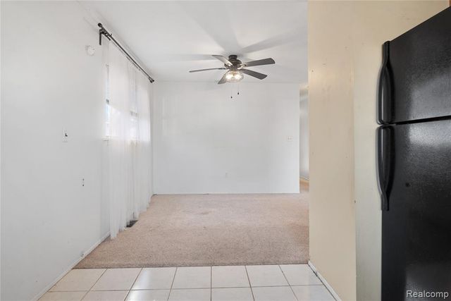 20842 Ridgemont Road, Harper Woods, MI 48225