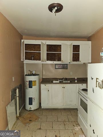 2118 Harden Street, Savannah, GA 31415