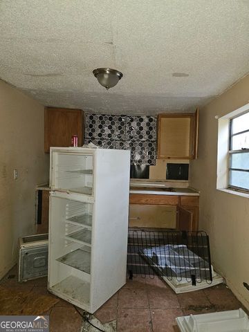 2118 Harden Street, Savannah, GA 31415