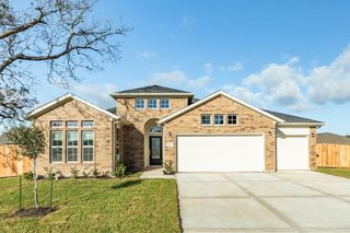 10 Green Meadows Lane, West Columbia, TX 77486