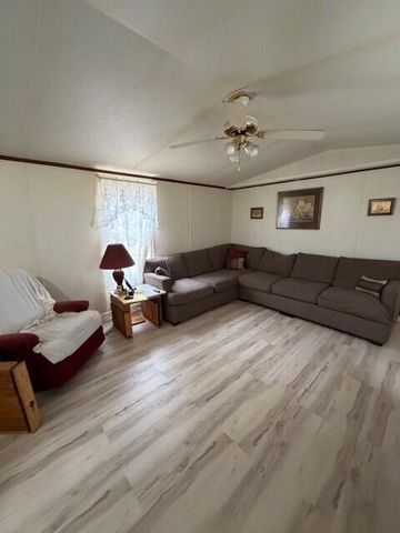 109 Tripette Lane, Cross, SC 29436