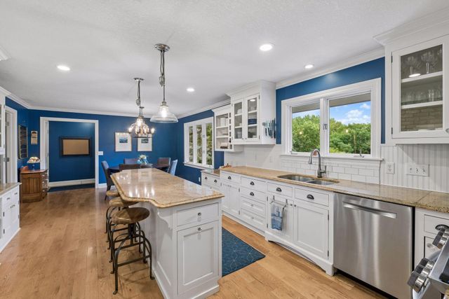 6134 Arctic Way, Edina, MN 55436