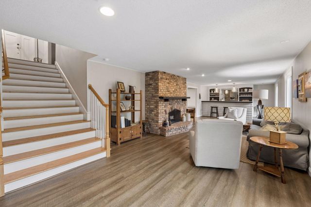 6134 Arctic Way, Edina, MN 55436