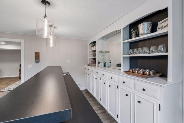 6134 Arctic Way, Edina, MN 55436