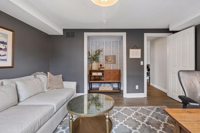 6134 Arctic Way, Edina, MN 55436