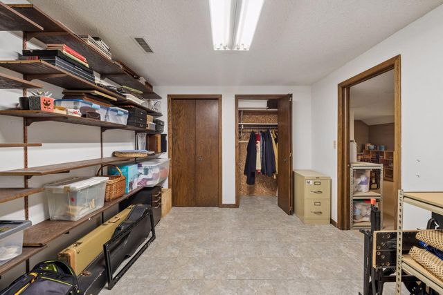 6134 Arctic Way, Edina, MN 55436