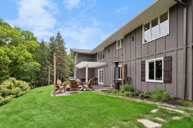 6134 Arctic Way, Edina, MN 55436