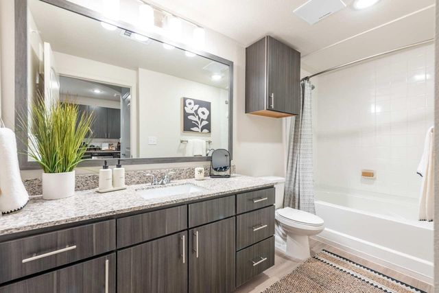 12001 Heatherly DR 7213, Austin, TX 78747