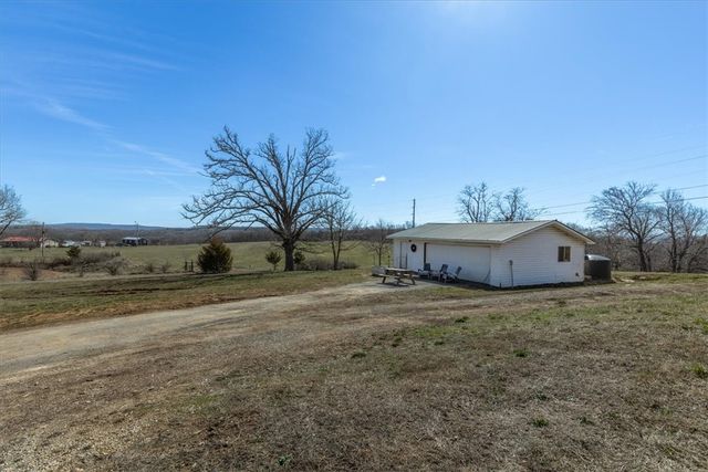 3641 Kessler Mountain Road, Fayetteville, AR 72701