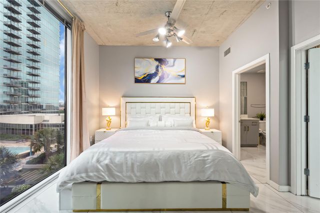 5925 Almeda Road 10902, Houston, TX 77004