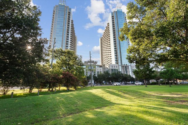 5925 Almeda Road 10902, Houston, TX 77004