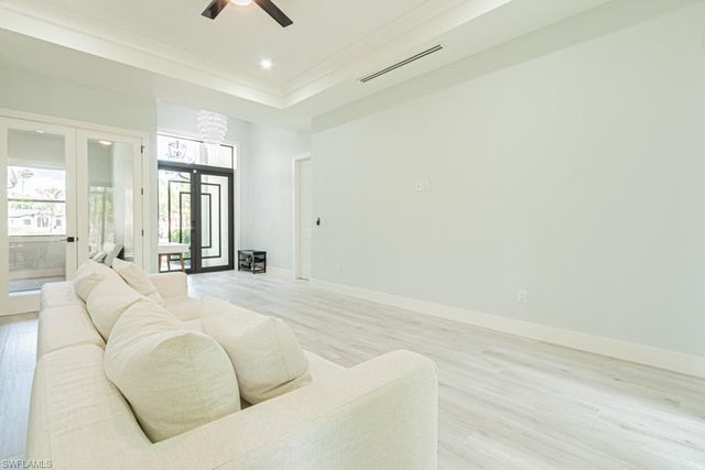 3810 2nd AVE SE, Naples, FL 34117