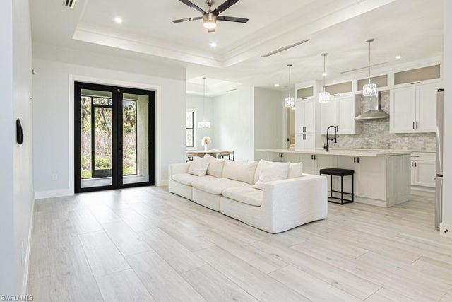 3810 2nd AVE SE, Naples, FL 34117