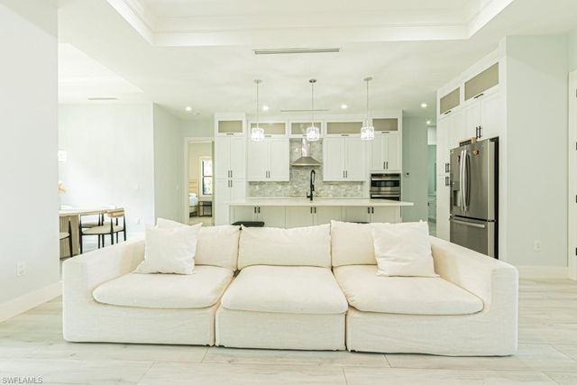 3810 2nd AVE SE, Naples, FL 34117