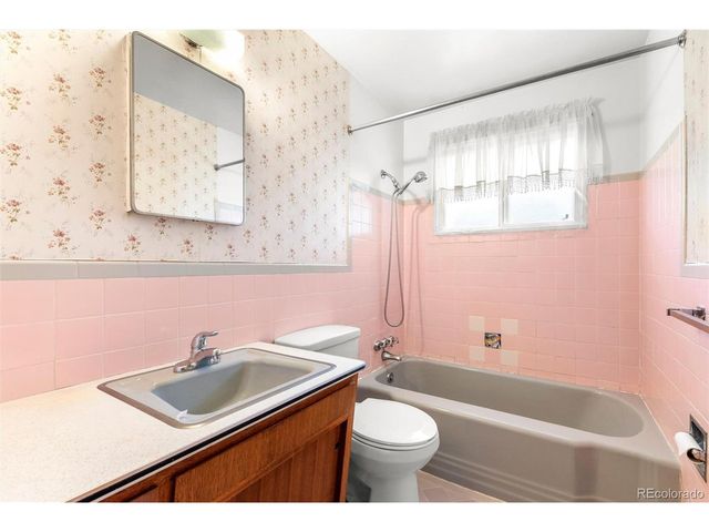 1290 W 4th Ave 1280, Broomfield, CO 80020