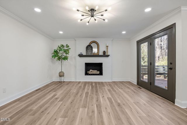 2117 Carriage Way, Chapel Hill, NC 27517