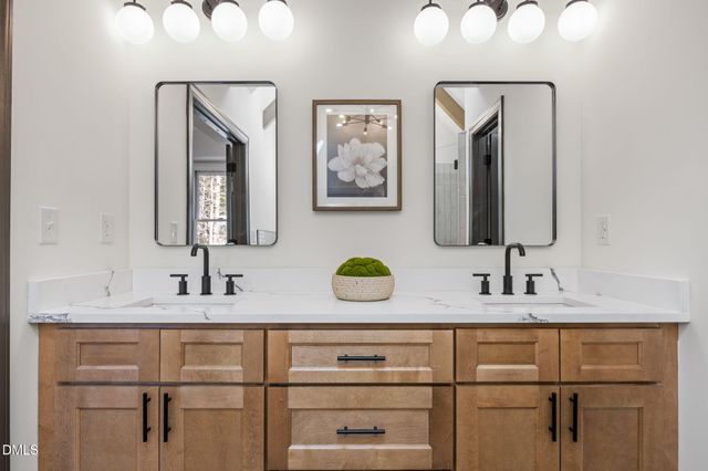 2117 Carriage Way, Chapel Hill, NC 27517