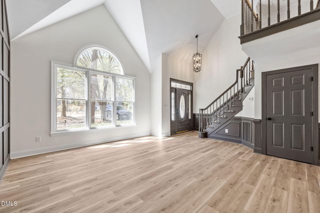 2117 Carriage Way, Chapel Hill, NC 27517