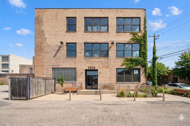 1843 W Hubbard Street 1A, Chicago, IL 60622