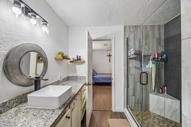 271 Trails End Drive, Cleveland, TX 77328