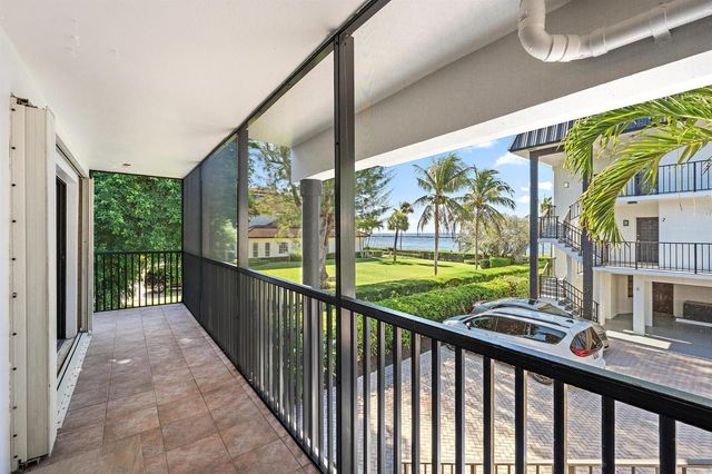300 Inlet Way 3, Palm Beach Shores, FL 33404