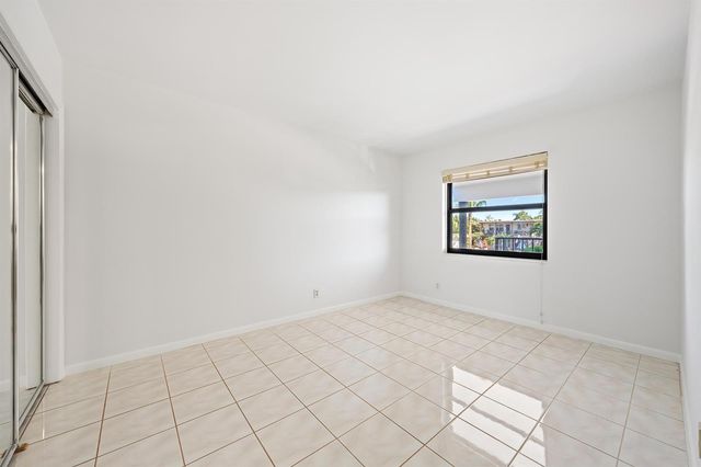 300 Inlet Way 3, Palm Beach Shores, FL 33404