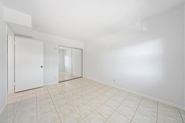 300 Inlet Way 3, Palm Beach Shores, FL 33404