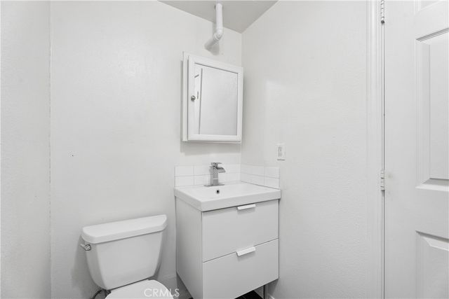 1124 Victoria, Costa Mesa, CA 92627