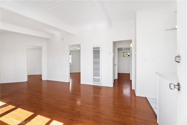 1124 Victoria, Costa Mesa, CA 92627