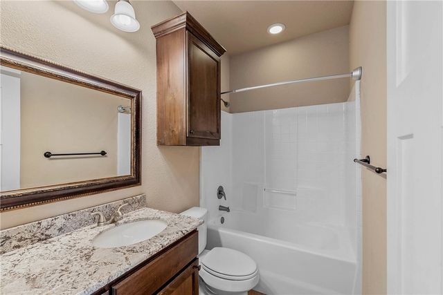 4179 Golden Eagle Drive B, Bryan, TX 77808