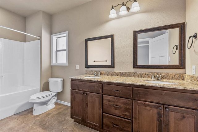 4179 Golden Eagle Drive B, Bryan, TX 77808