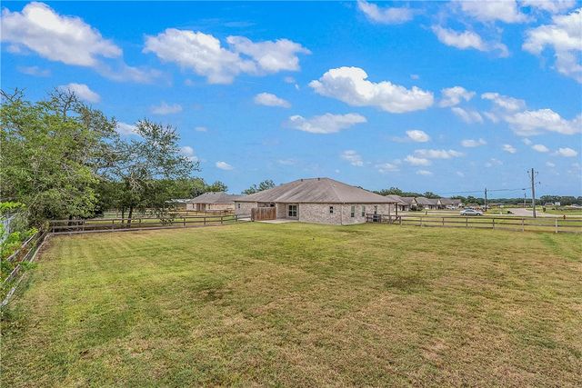 4179 Golden Eagle Drive B, Bryan, TX 77808