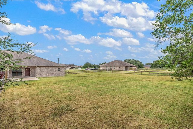 4179 Golden Eagle Drive B, Bryan, TX 77808