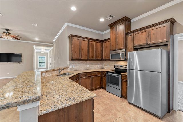 4179 Golden Eagle Drive B, Bryan, TX 77808