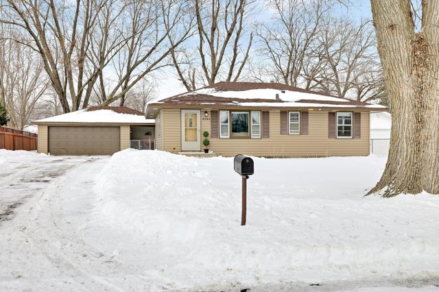 8382 Granada Avenue S, Cottage Grove, MN 55016