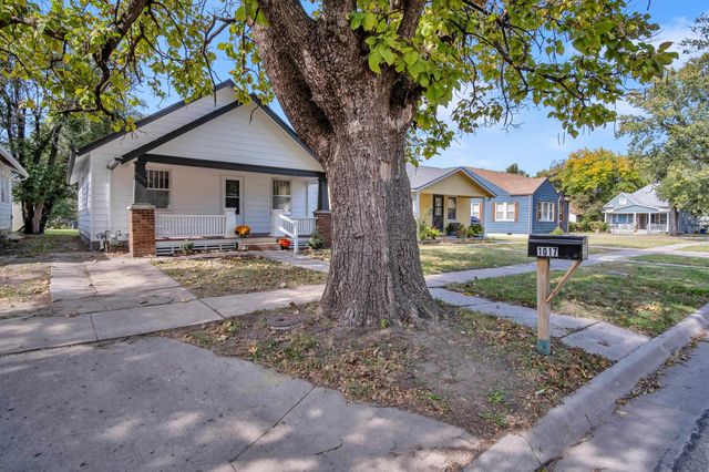 1017 N High St, Newton, KS 67114