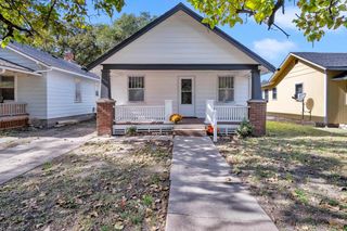 1017 N High St, Newton, KS 67114