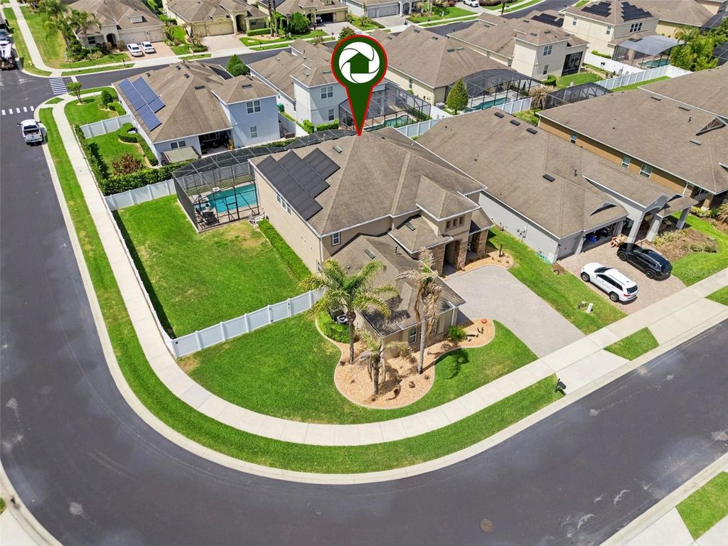 Image 4 of property listing at 15393 SANDFIELD LOOP, Winter Garden, FL 34787