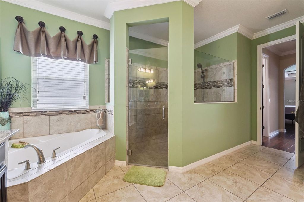 Image 36 of property listing at 15393 SANDFIELD LOOP, Winter Garden, FL 34787